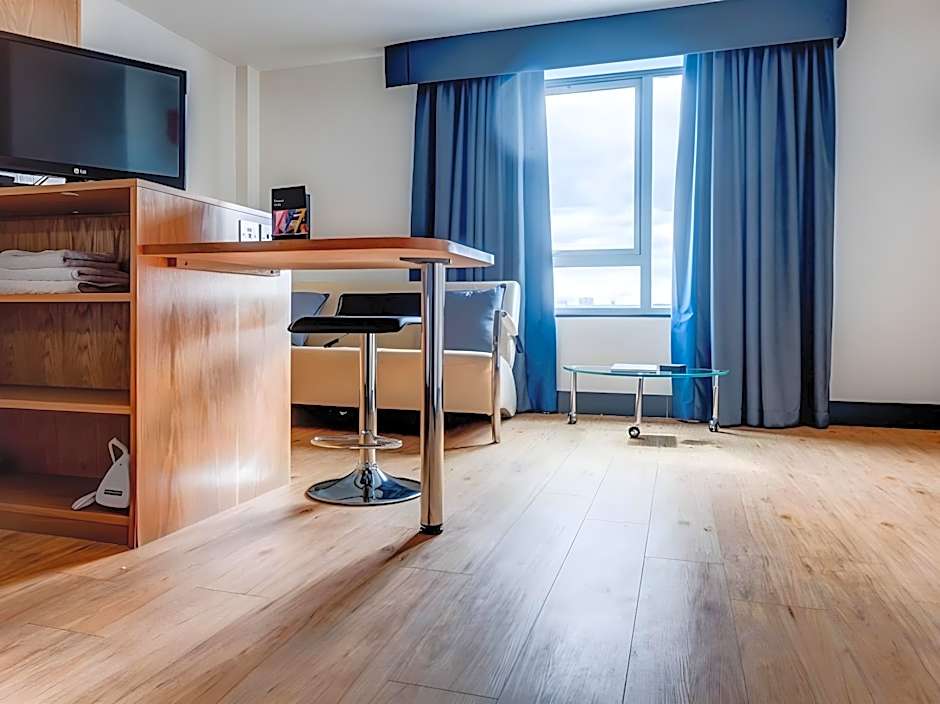 Aparthotel Roomzzz Leeds City West