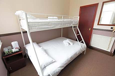 Comfort Triple Room with Shower