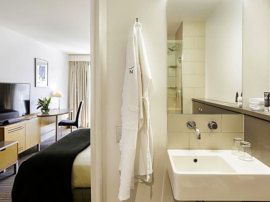 Novotel Queenstown Lakeside
