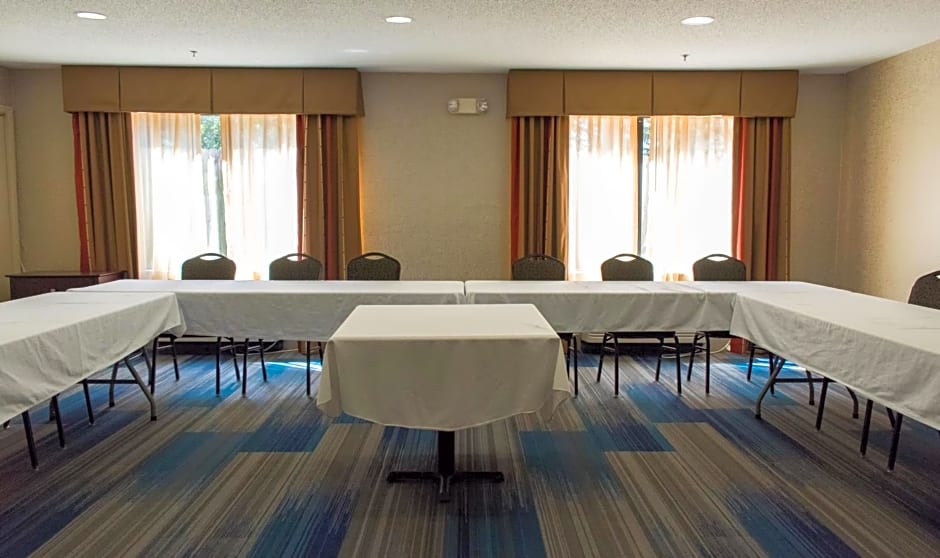 Holiday Inn Express Hotel And Suites Kinston By IHG