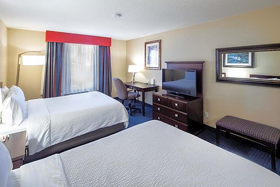 Holiday Inn Express Hotel & Suites Edson By IHG