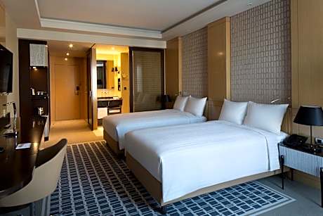 Twin Room with Square View