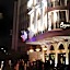 Q Hotel