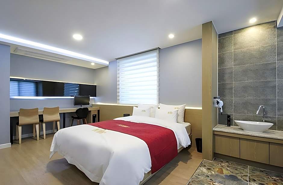 No.1 New Yorker Hotel