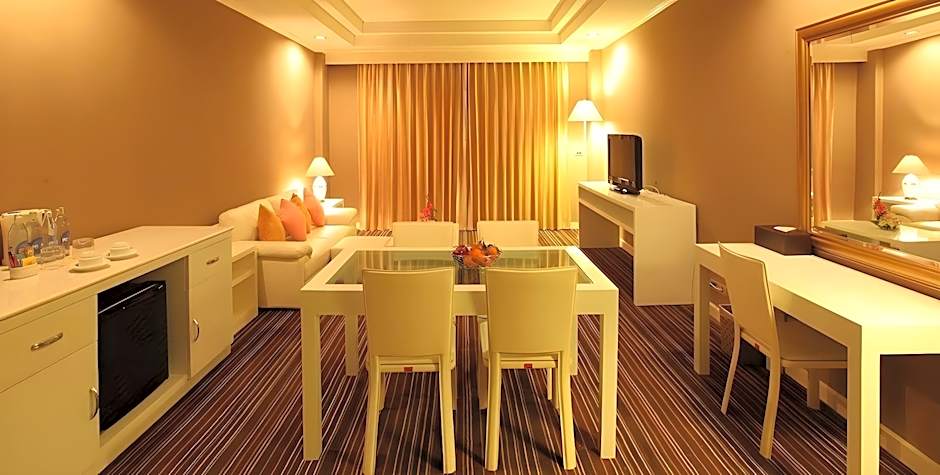 La Vie En Rose Hotel