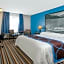 Super 8 by Wyndham Fort Frances