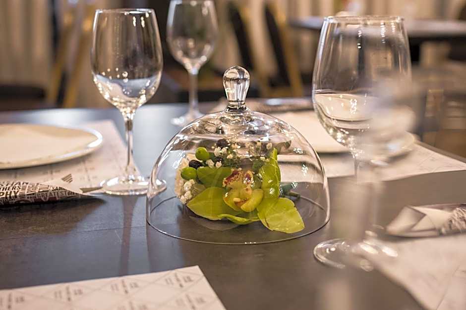 Hotel Grand Hedonist