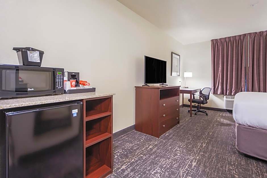 Cobblestone Inn & Suites-Fremont