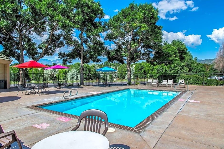 Quality Inn & Suites Garden Of The Gods