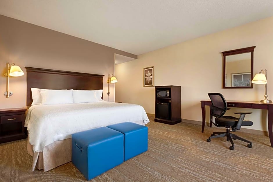 Hampton Inn By Hilton And Suites Washington-Dulles Intl Airport