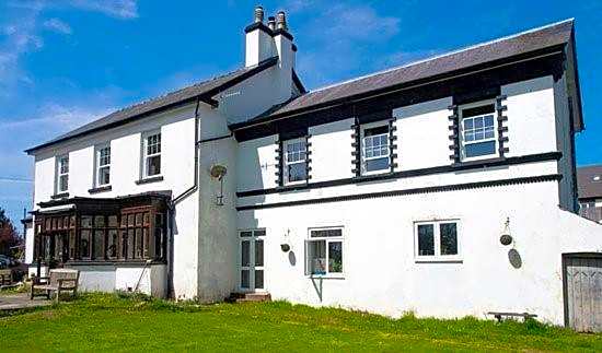 Llanwrtyd Hall B&B Angelis Holistic Retreat