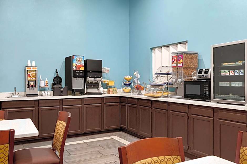 Days Inn by Wyndham Hillsboro