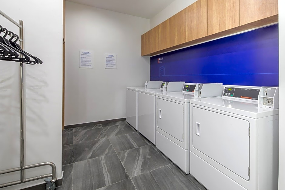 HOLIDAY INN EXPRESS Shanghai Tourism Zone