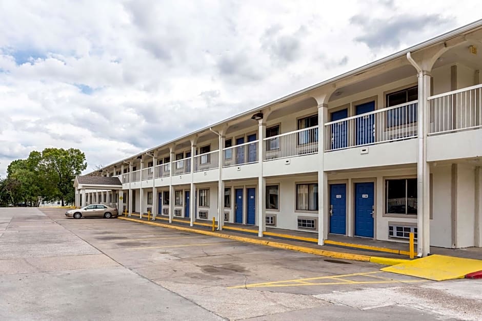 Motel 6-Bryan, TX - College Station