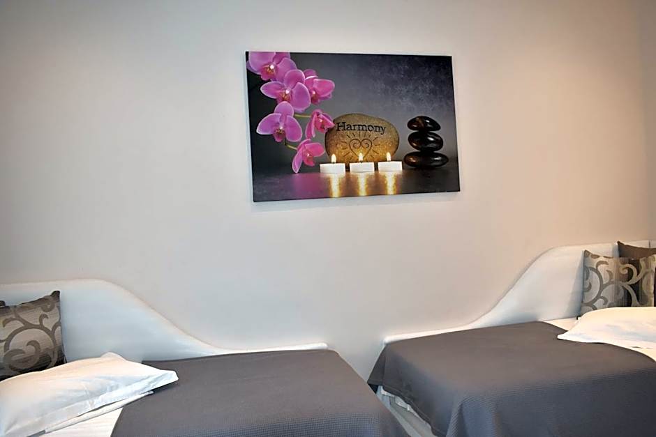 Marinis Boutique Rooms