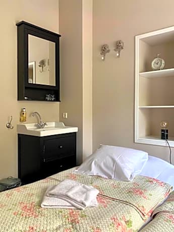 Twin Room with Private Bathroom