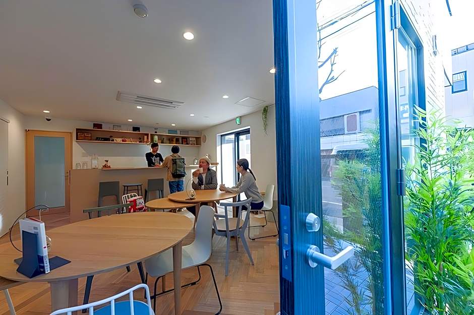 plat hostel keikyu haneda home