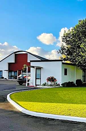 Cascades Motor Lodge