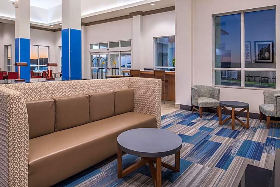 Holiday Inn Express Mystic By IHG