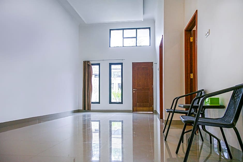 OYO 3438 Pasir Padi Inn