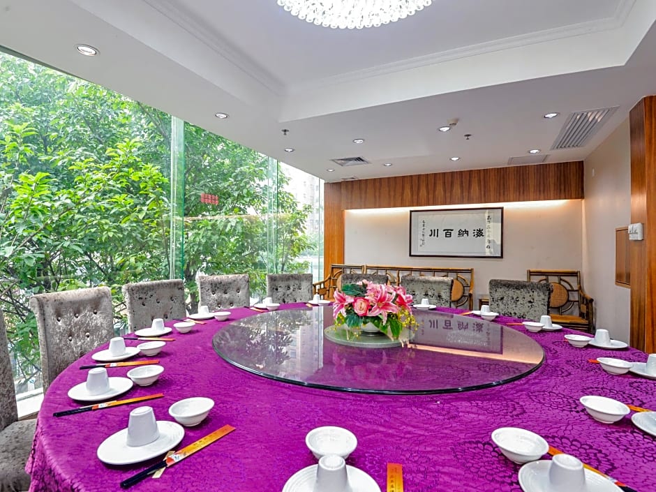 New World Hotel