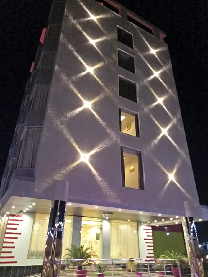 Hotel 5 Flowers Ananta Elite, Kota