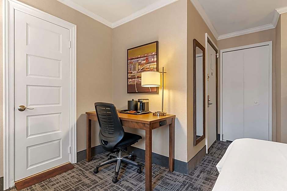 Best Western Ville-Marie Hotel & Suites