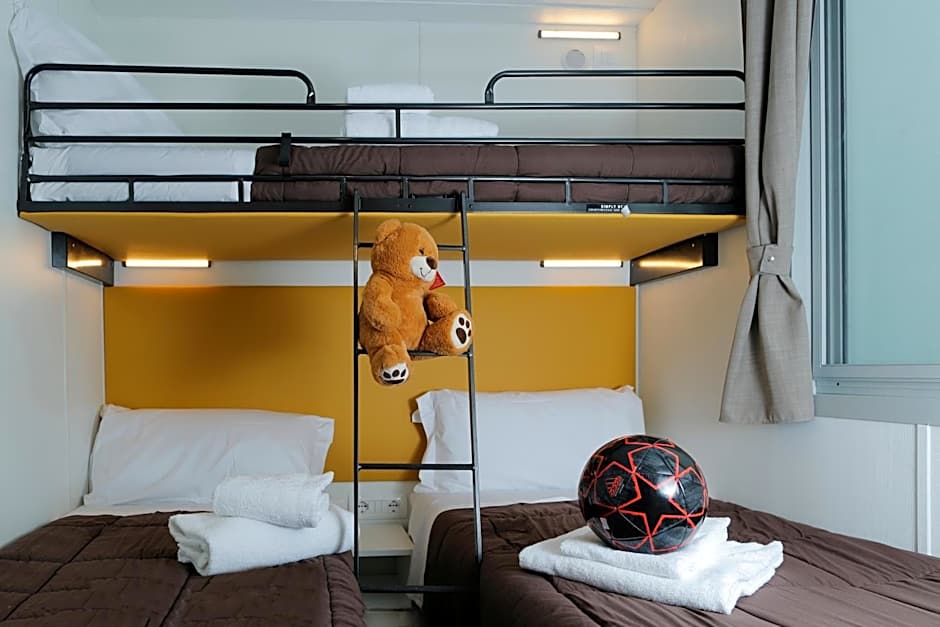 hu Park Albatros village