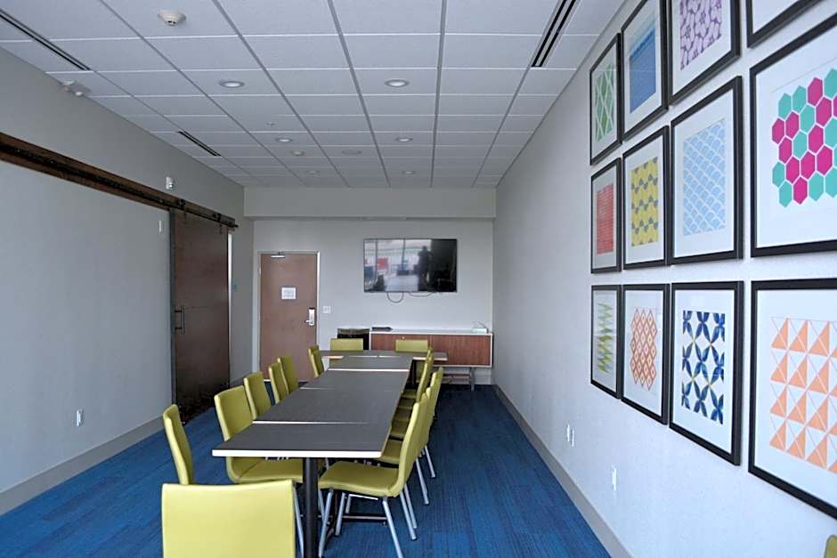 Holiday Inn Express & Suites - Liberal