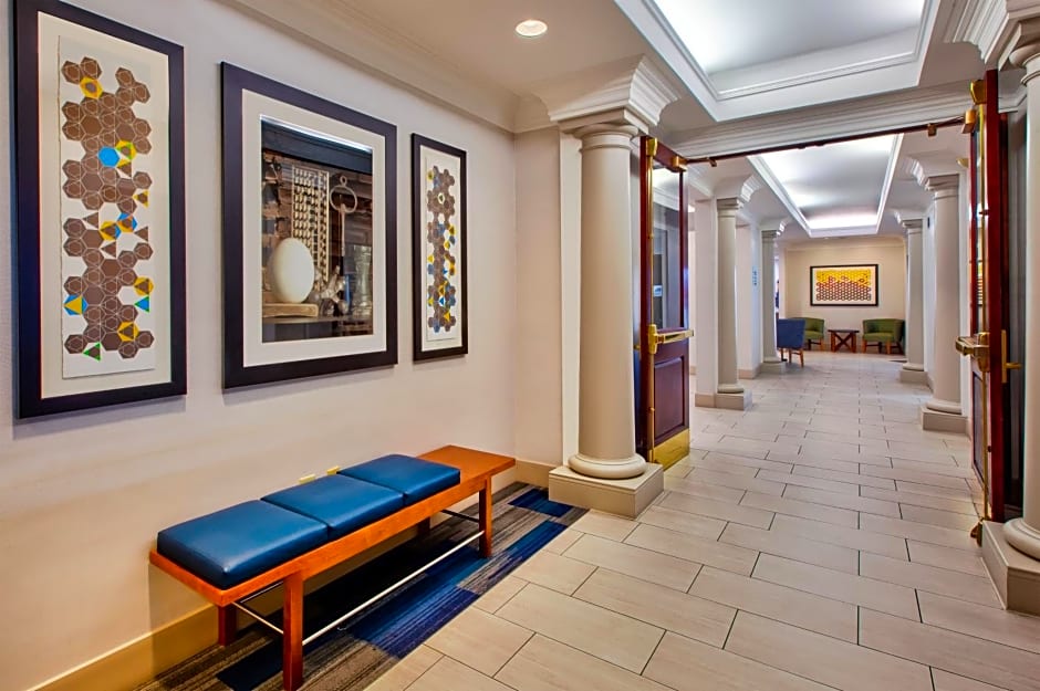 Holiday Inn Express Philadelphia-Midtown by IHG