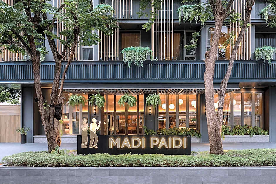 Madi Paidi Bangkok, Autograph Collection