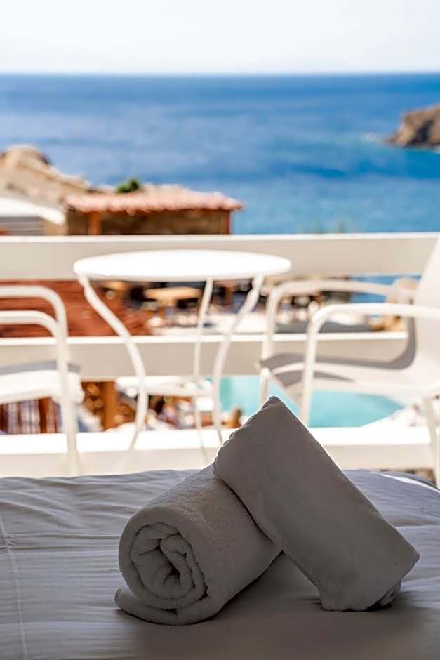 Super Paradise Hotel