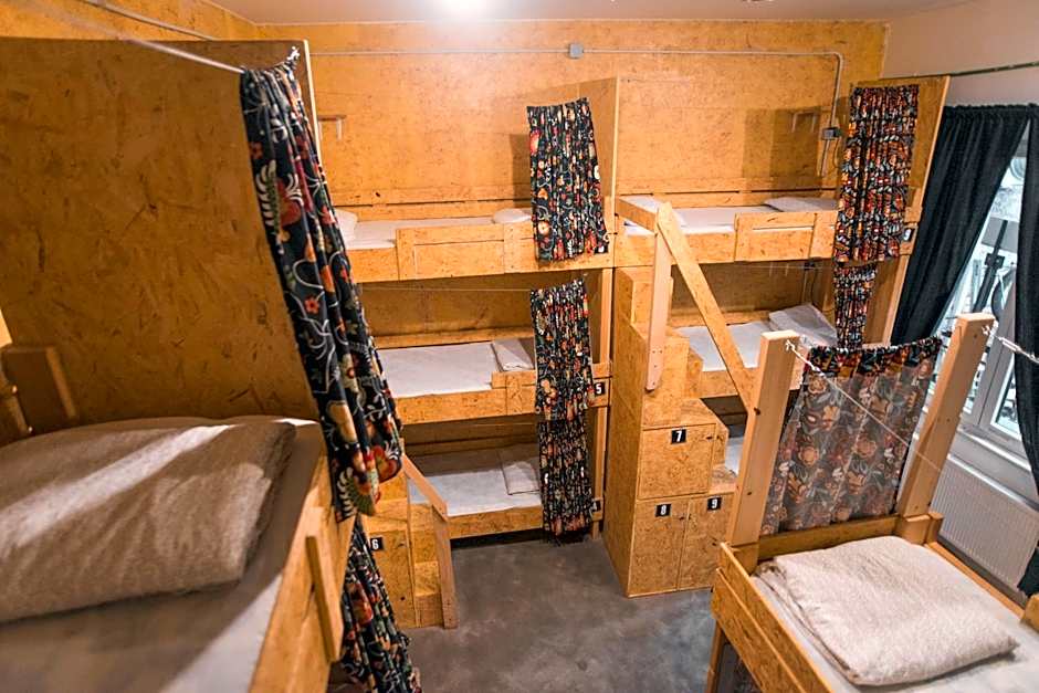 Stay Swanky Hostel