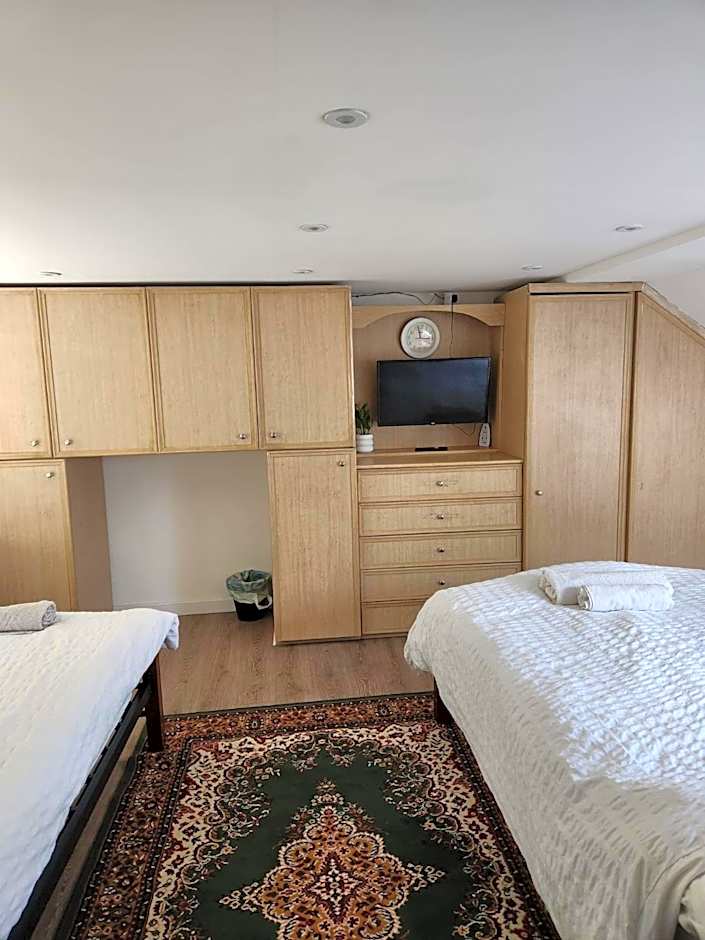 The London En-Suite