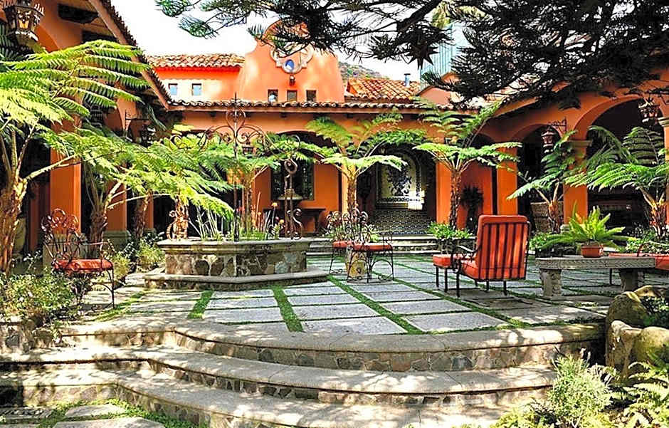 Hacienda del Lago Boutique Hotel