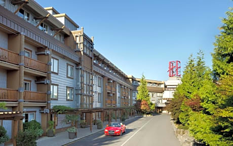 The Edgewater Hotel