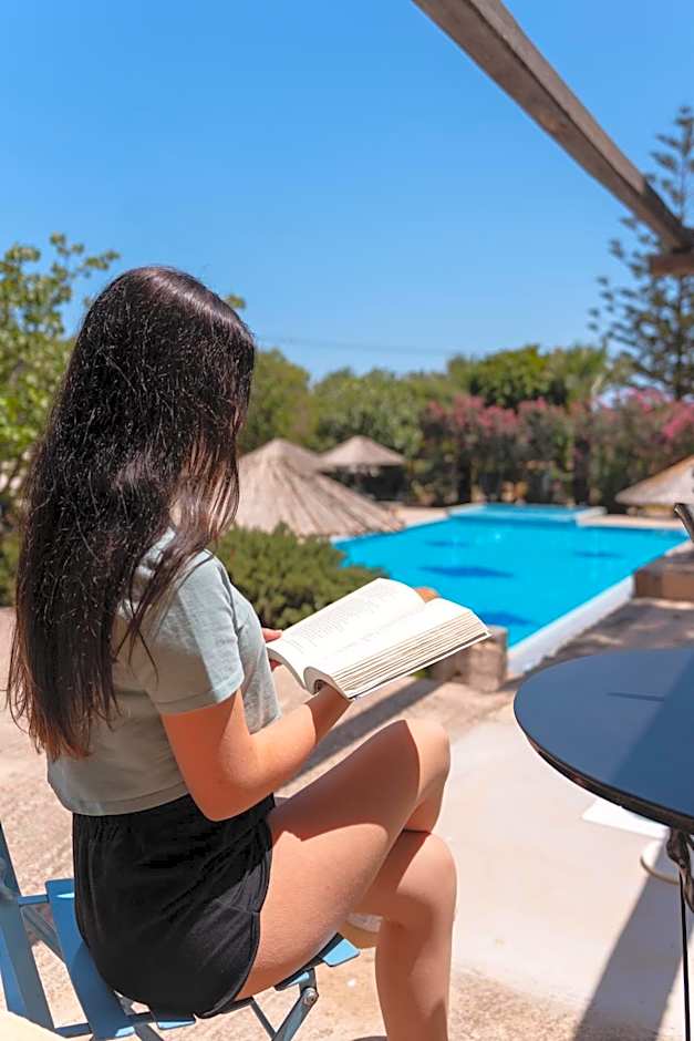 Angelina Boutique Escape