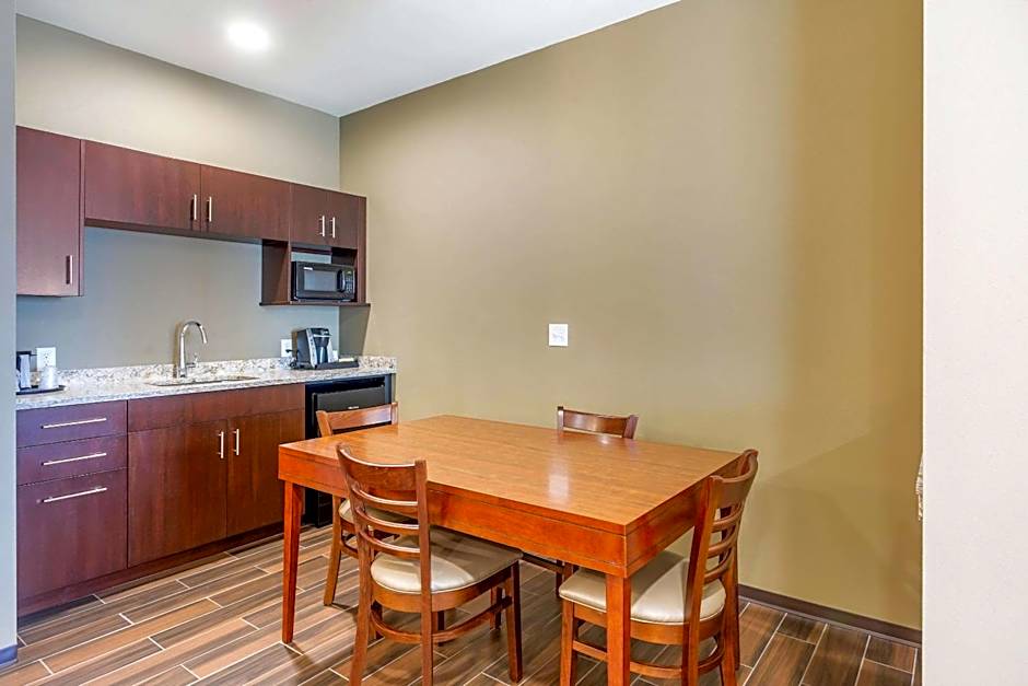 Comfort Suites Burlington near I-5