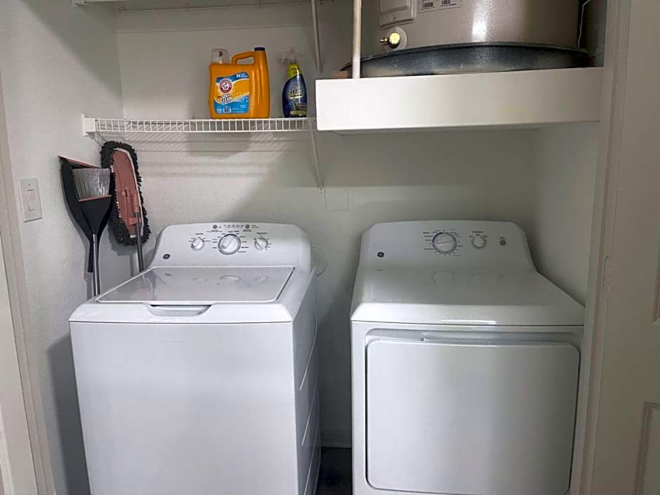 Convenient Spacious 2Bed 2Bath