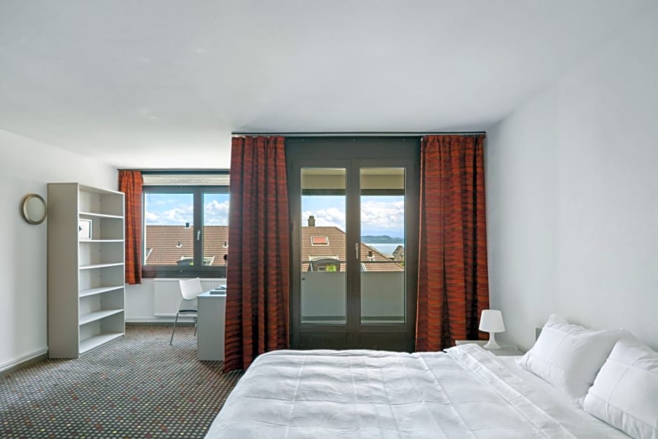 Neuchatel City Hotel