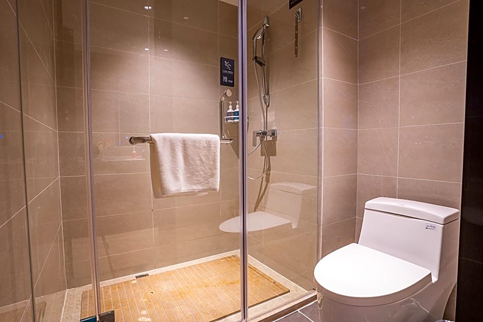 City Comfort Inn Wuzhou Cangwu County Bus Station