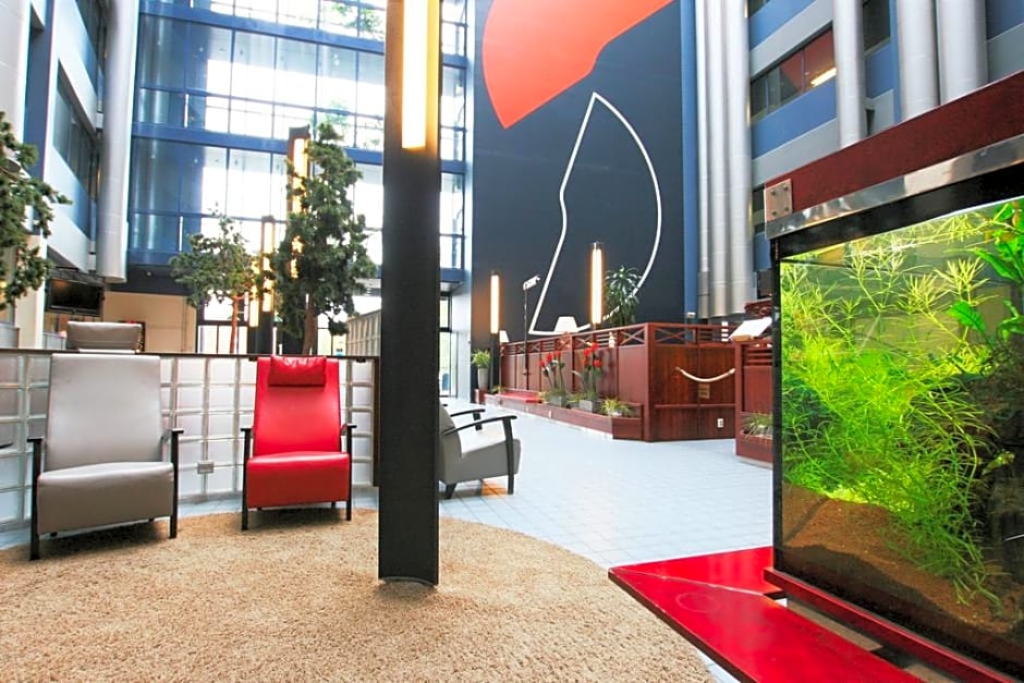 Skyline Airport Hotel