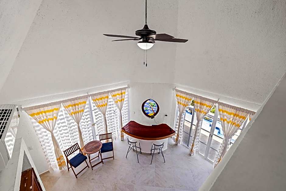 Casa Cenote Hotel