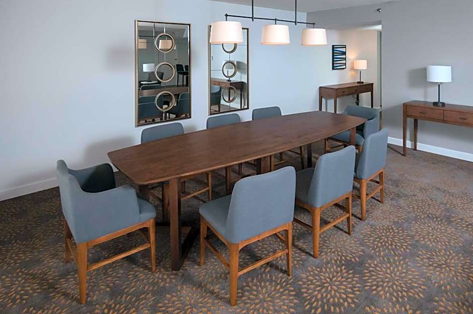 DoubleTree by Hilton London Ontario