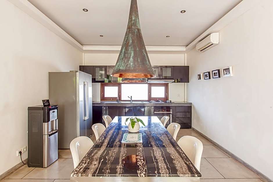AB Villa & Apartments