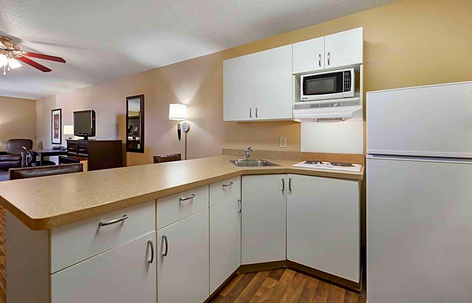 Extended Stay America Suites - Madison - Junction Court