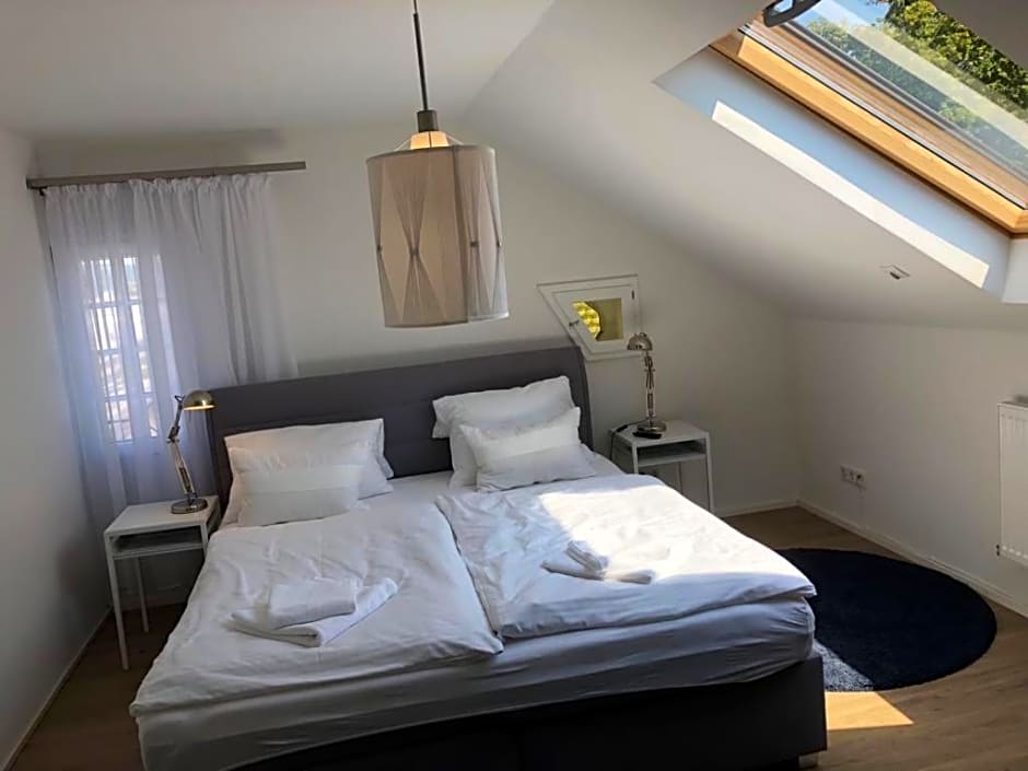 ZUM BAHNHÖFLE Restaurant & Hotel - Albbruck Am Rhein