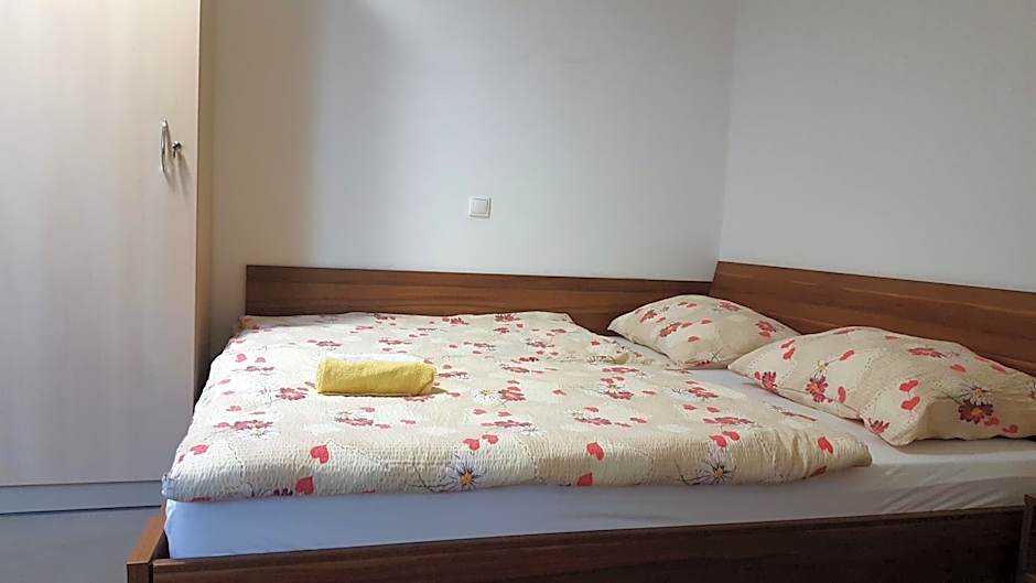 Hotel & Hostel Marenberg Radlje