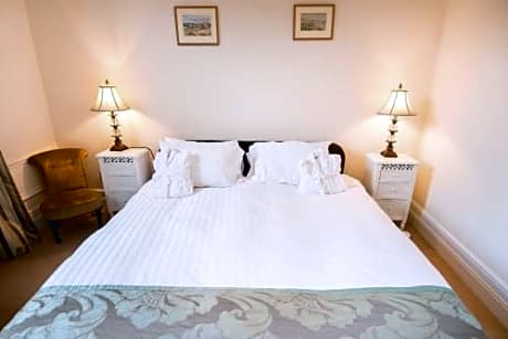 Double or Twin Room with Private External Bathroom