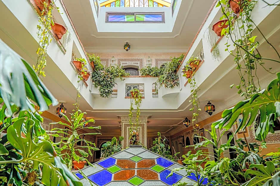 Riad Salt River